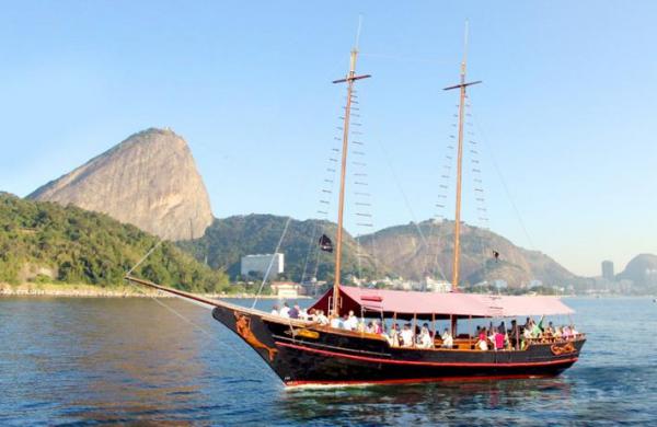 Passeio de Barco no Rio de Janeiro