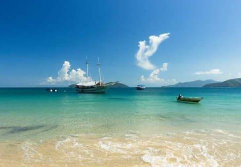 Passeio de Barco em Ubatuba