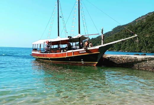 Passeio de Barco em Conceição de Jacareí