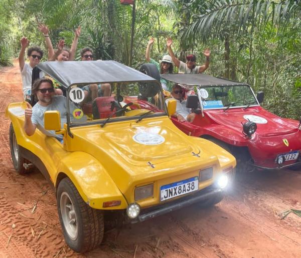 Passeio de Buggy na Praia do Forte - BA Passeio de Buggy na Praia do Forte - BA