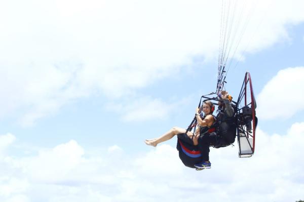 Voo de Instrução de Paramotor em Carneiros Voo de Instrução de Paramotor em Carneiros
