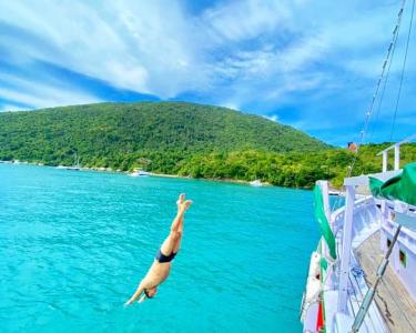 Passeio de Barco em Ubatuba