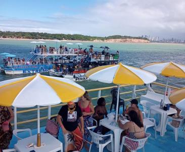 Passeio de Barco para Piscinas Naturais do Seixas