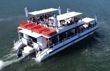 Passeio de Catamarã na Praia dos Carneiros